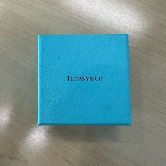 Tiffany Sommerset mesh ring with diamonds size 6 - Picture 3 of 3